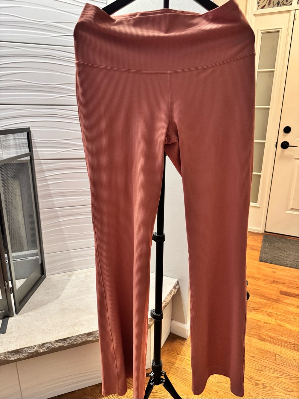 Nike Ribbed Wide-Leg Womens Pants in Dusty Rose XL